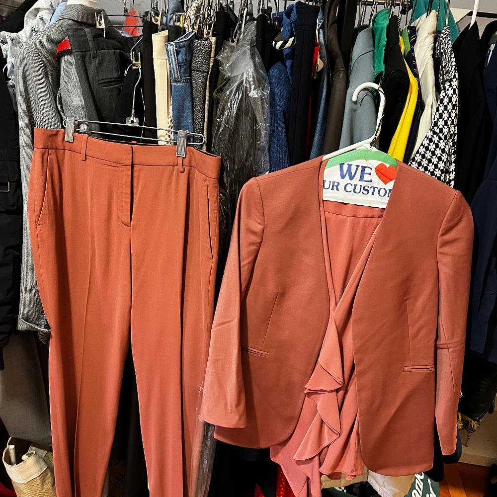 Theory peach suit with blouse